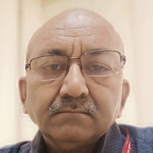 Dr Divyang Rastogi